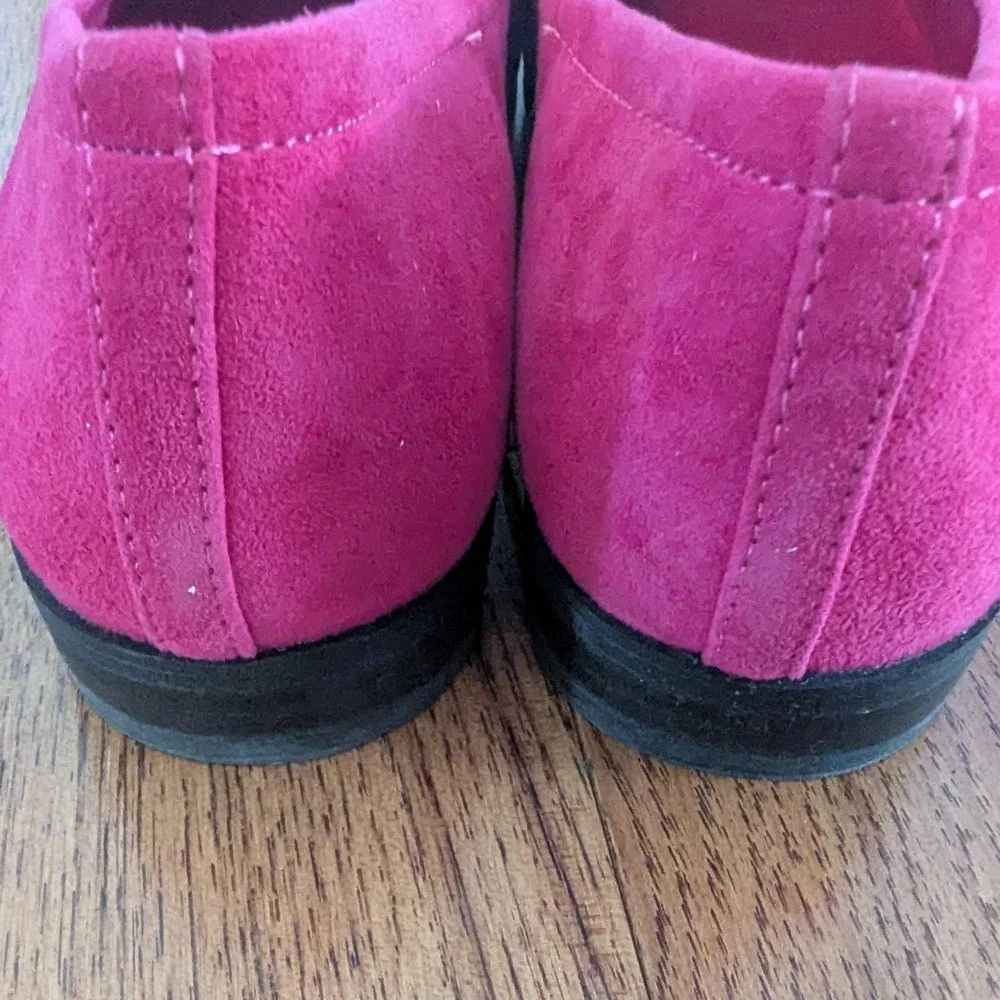 Bandolino‎ Loafers Fuchsia Pink Suede Chain Bit Detail Womens 8M Preppy Colorful